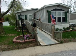1146 Crestwood Dr, Lima, OH 45805