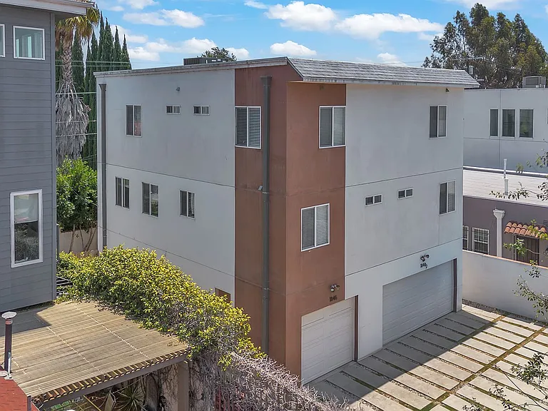 1846 S Curson Ave — Photo 3