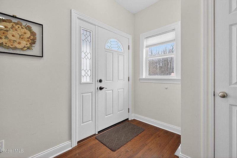 3rd image of 20 Stonebridge Drive