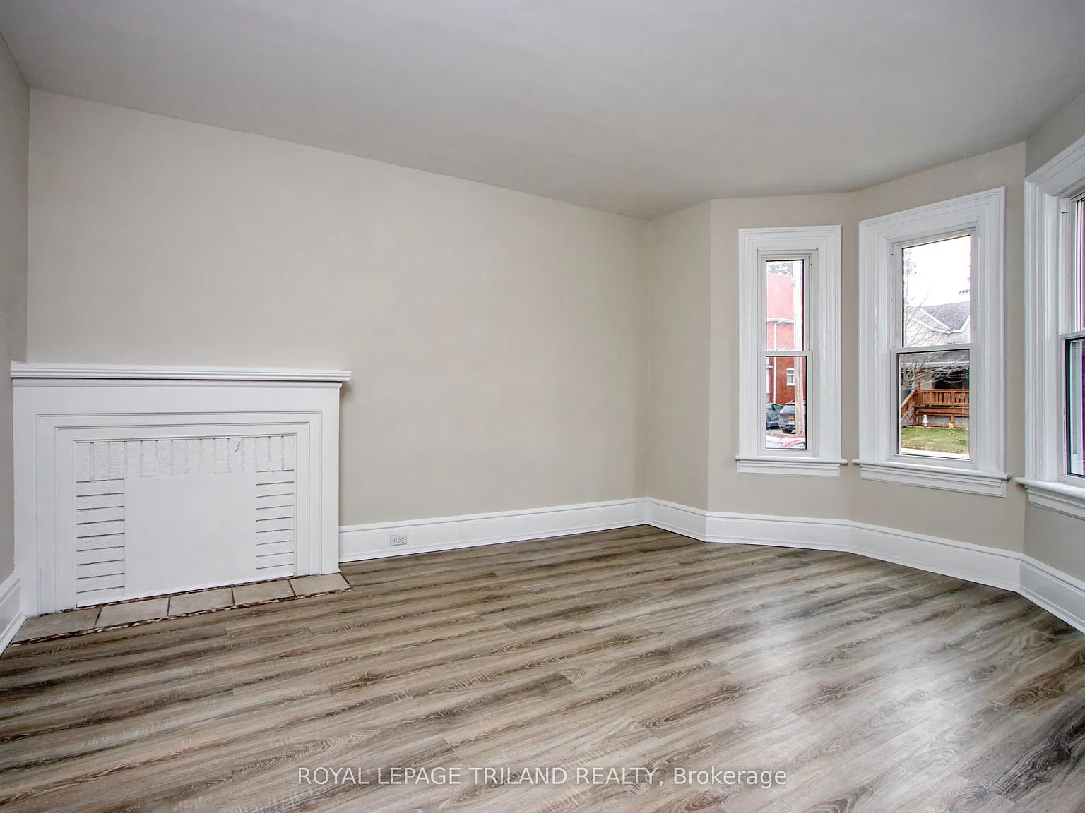 1 bed, $1,560 — Photo 2