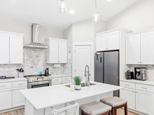 1123 Coyote Ln, Wiggins, CO 80654