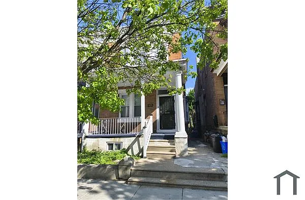 Building Photo - 124 W Sylvania St