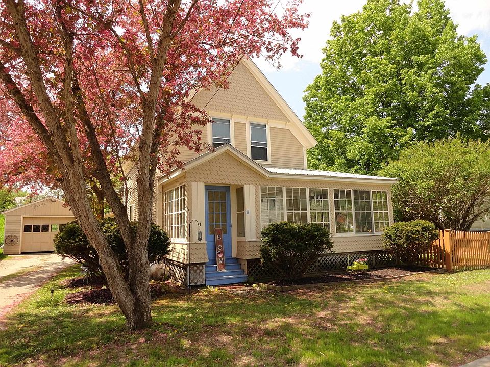 1st image of 8 Willoughby Avenue