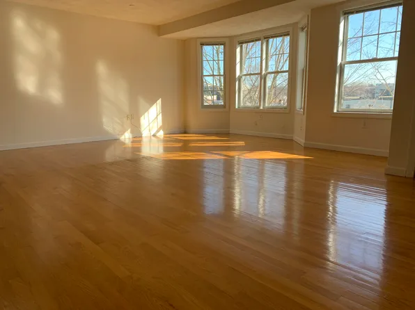 260 Main St APT 201, Malden, MA 02148