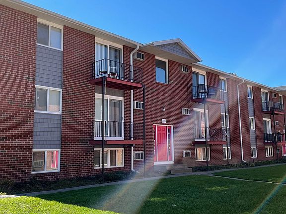 3rd image of 4460 Milton Ave APT 37