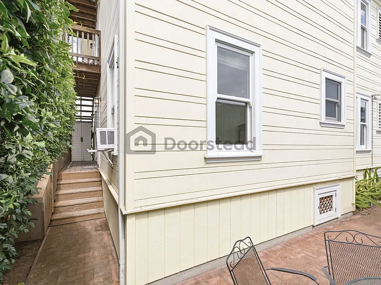 659 43rd St — Photo 24