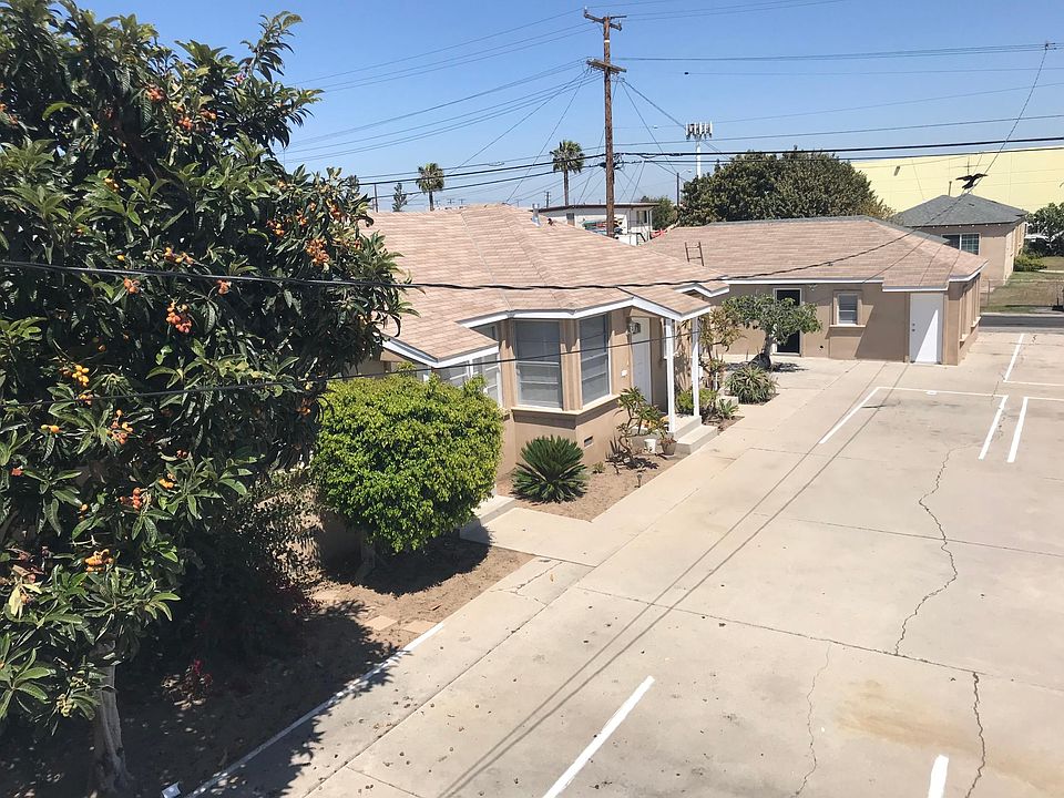 1754 Cabrillo Ave view