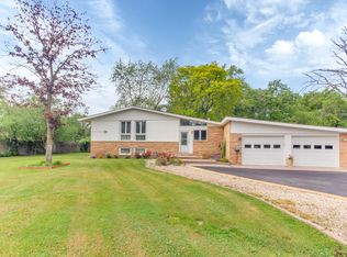 2560 Riverwoods Rd, Riverwoods, IL 60015