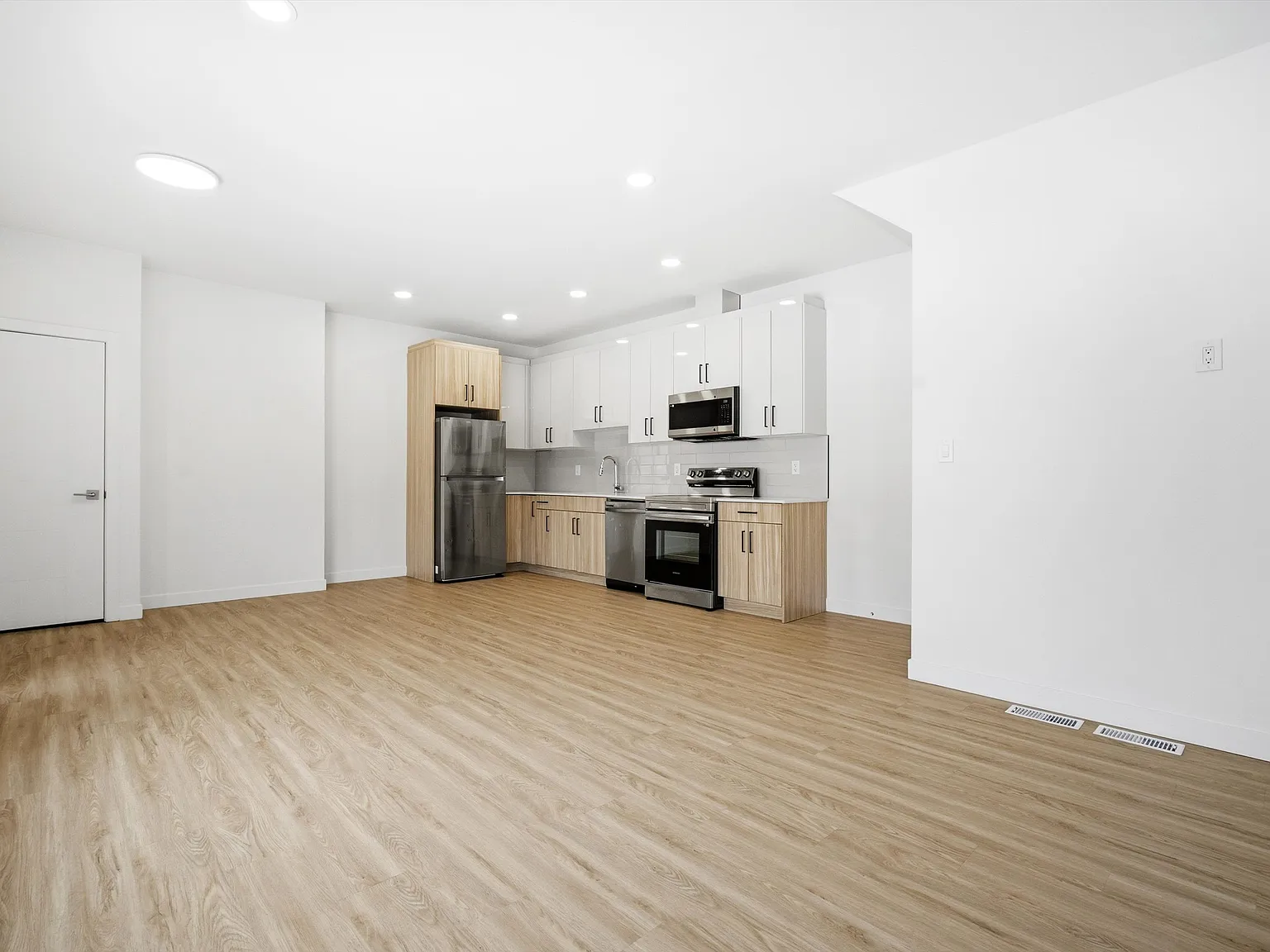 2 Villeneuve Blvd — Photo 3