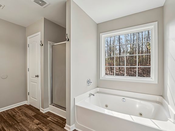 3rd image of 3521 Stoney Creek Way