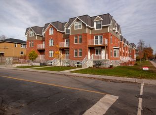 637 Johnson St #103, Kingston, ON K7L 2A5