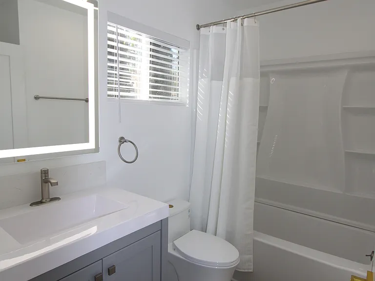 3711 Lomitas Dr — Photo 6