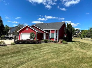 28814 Stone Ridge Ct, Waterford, WI 53185