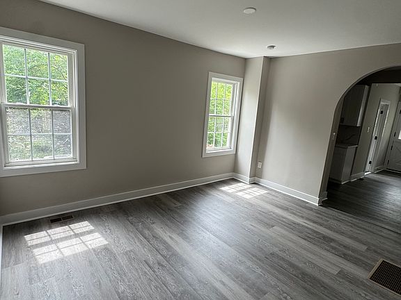 5th image of 33 S Academy St