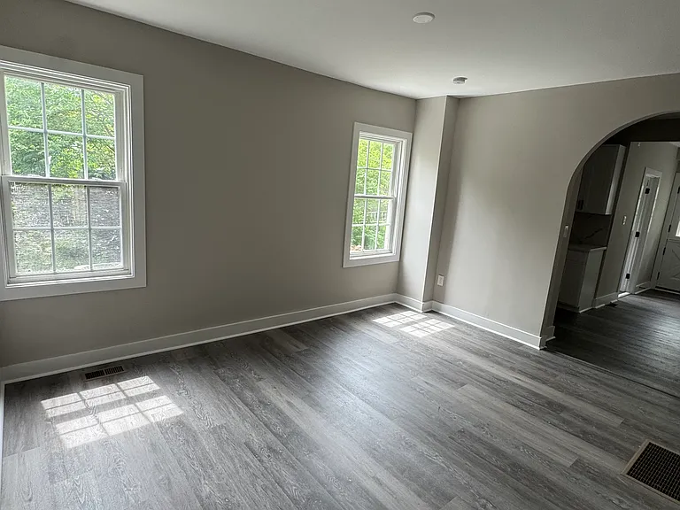 33 S Academy St — Photo 5
