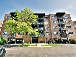 9356 Landings Ln UNIT 201, Des Plaines, IL 60016