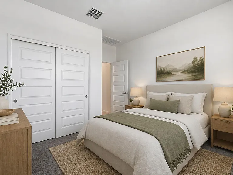 2440 W Bowker St — Photo 11