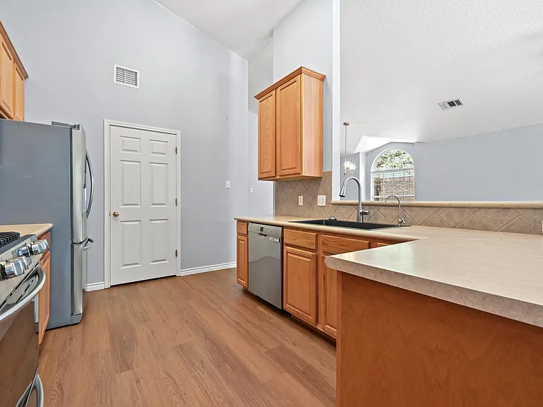10317 Huxley St — Photo 11