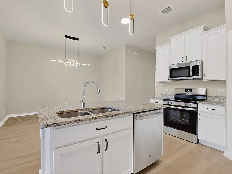 7619 Toledo Bnd — Photo 27