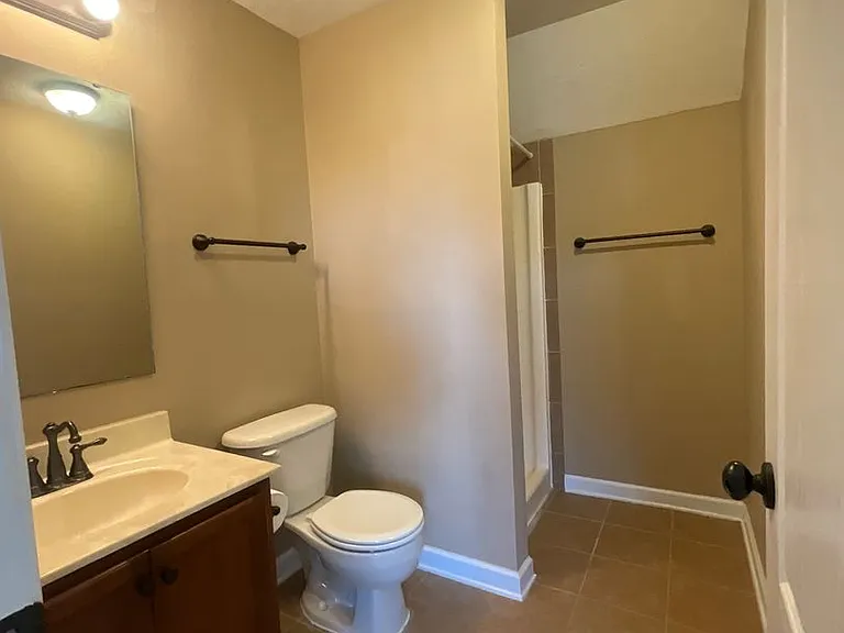 404 Windover Dr — Photo 28