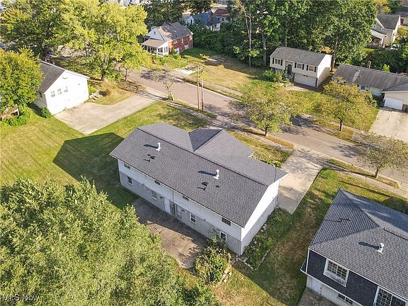4th image of 1623 & 1625 Liberty Dr