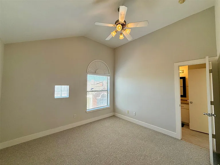9833 Sandra Ann Ct — Photo 24