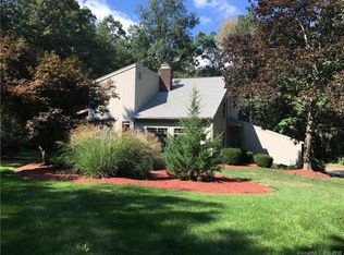 60 Ledgewood Rd, Redding, CT 06896