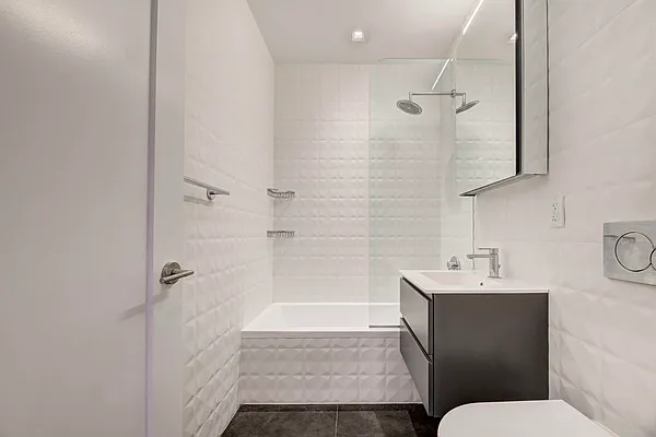 Rented by REAL New York | media 40