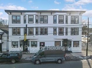 143 N 9th St, Stroudsburg, PA 18360