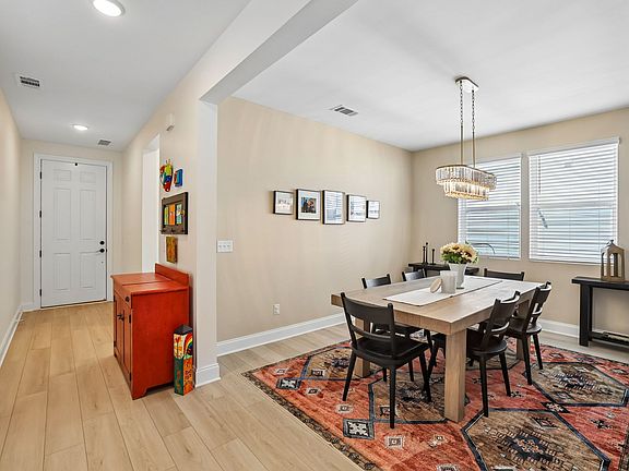 5th image of 1722 Allwood Ave