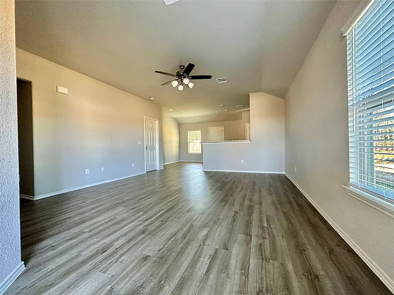 270 Cumberland Forest Dr — Photo 6