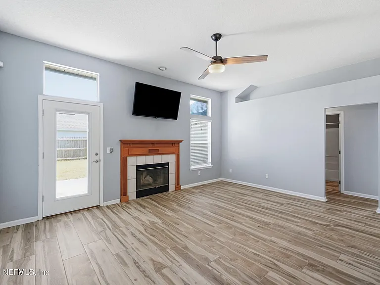 13245 Milhouse Way — Photo 7