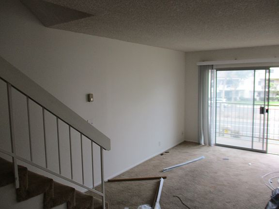 3rd image of 372 E Surfside Dr