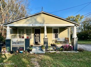 611 Glenoaks Dr, Knoxville, TN 37912