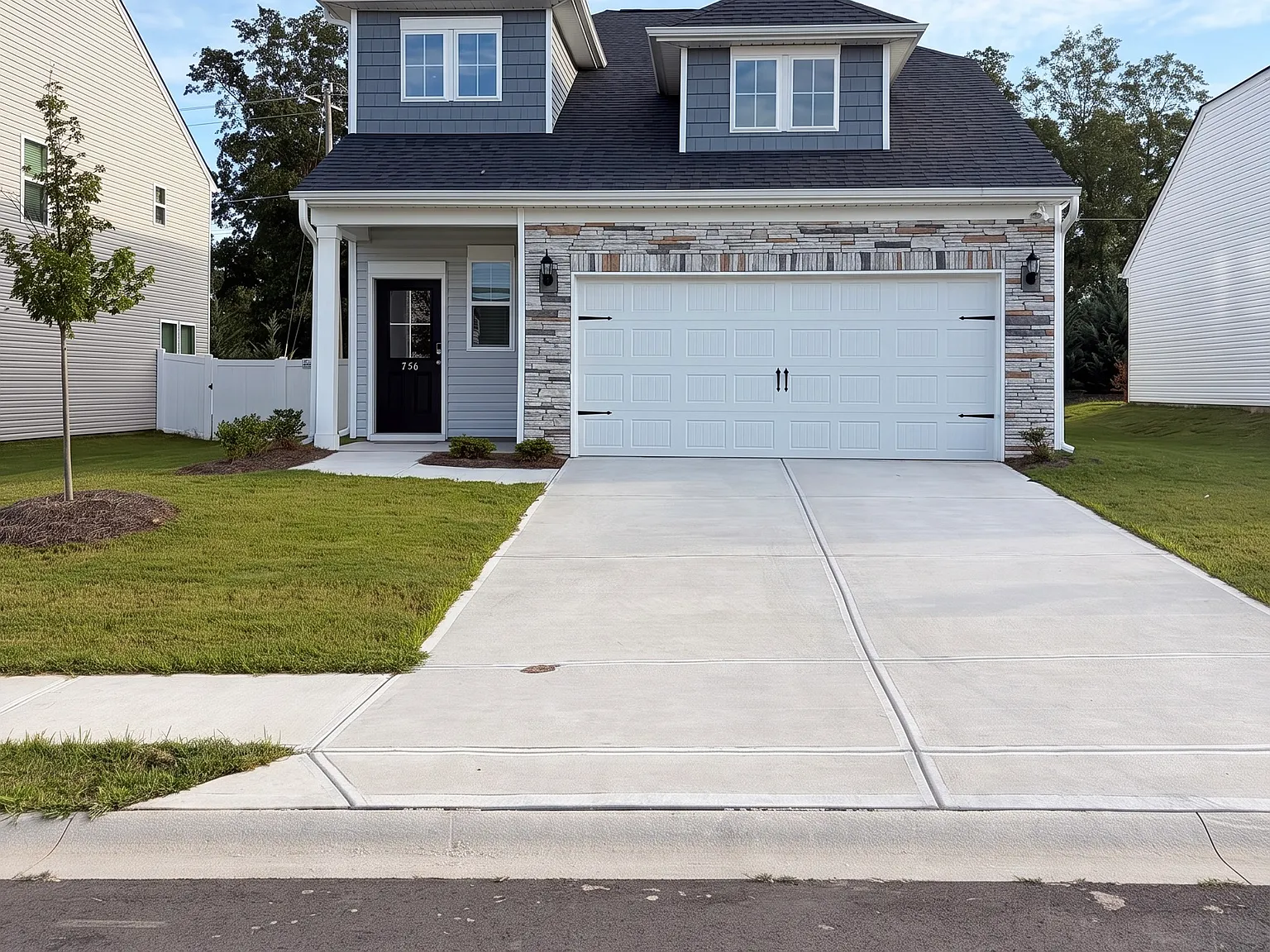 4 bed, 2.5 bath, 2046 sqft, $1,900 — Photo 1
