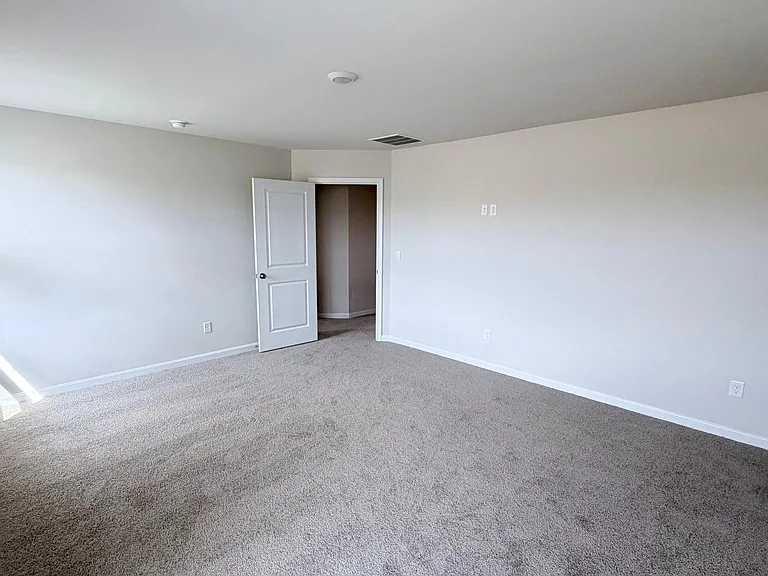 107 Dinges St — Photo 28