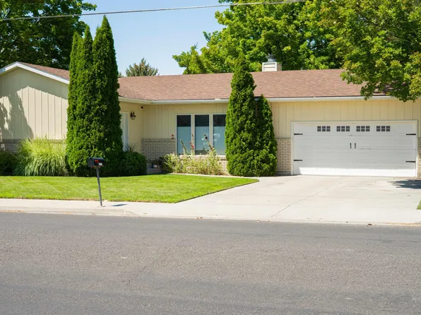 2711 Elizabeth Blvd, Twin Falls, ID 83301