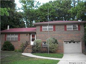 2nd image of 620 Fairlawn Cir