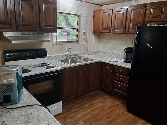 4th image of 6440 Butternut Dr