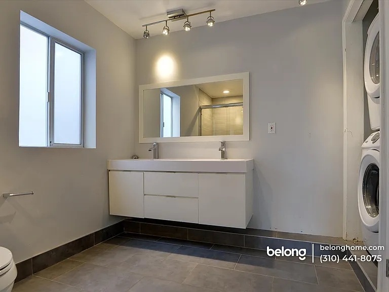 2223 S Bentley Ave #104 — Photo 29