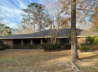 305 Magnolia Ln, Covington, LA 70433