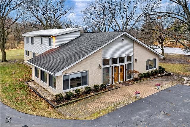 1st image of 1113 Woodcrest Dr