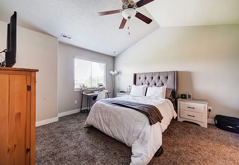 687 S 1840 W #MASTER ROOM — Photo 14