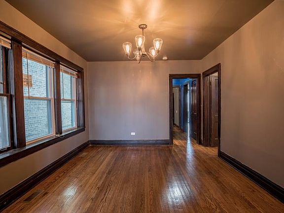 5th image of 3419 N Lowell Ave #1