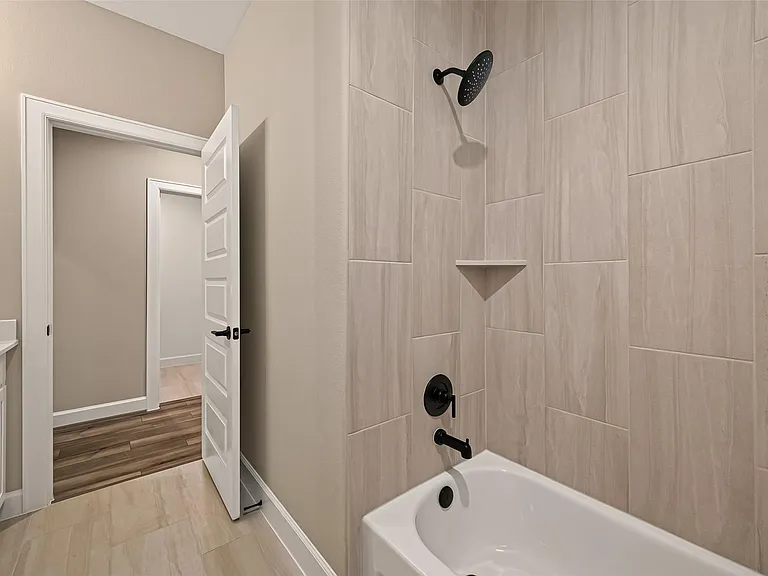 4309 Dickson St #B — Photo 29