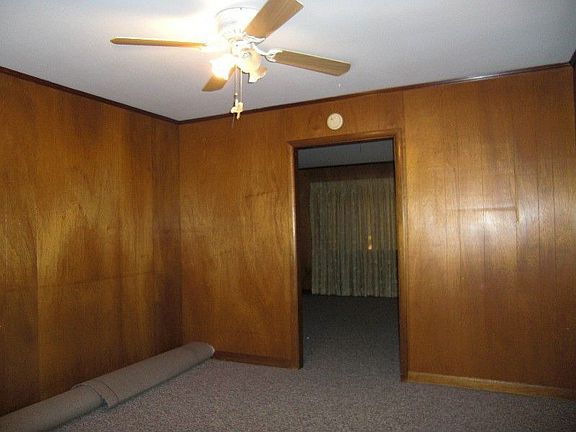 3rd image of 1482 Main St E