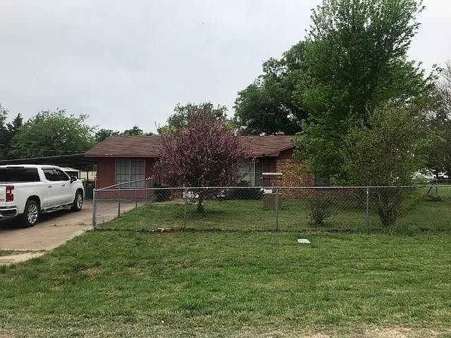 1st image of 1208 Karen Ln