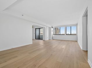 250 Hammond Pond Pkwy APT 905S, Newton, MA 02467