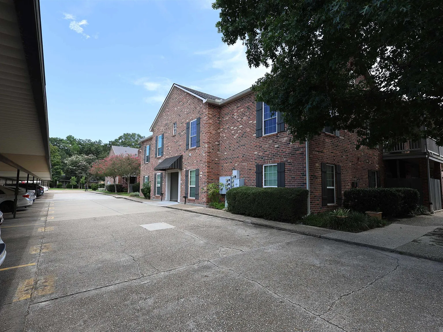 3 bed, 1489 sqft, $1,650 — Photo 2
