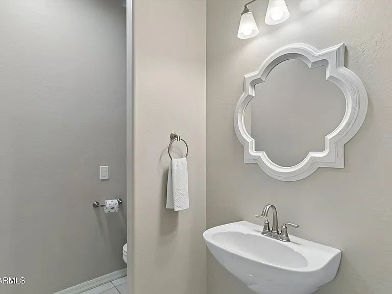 8611 W Foothill Dr — Photo 47